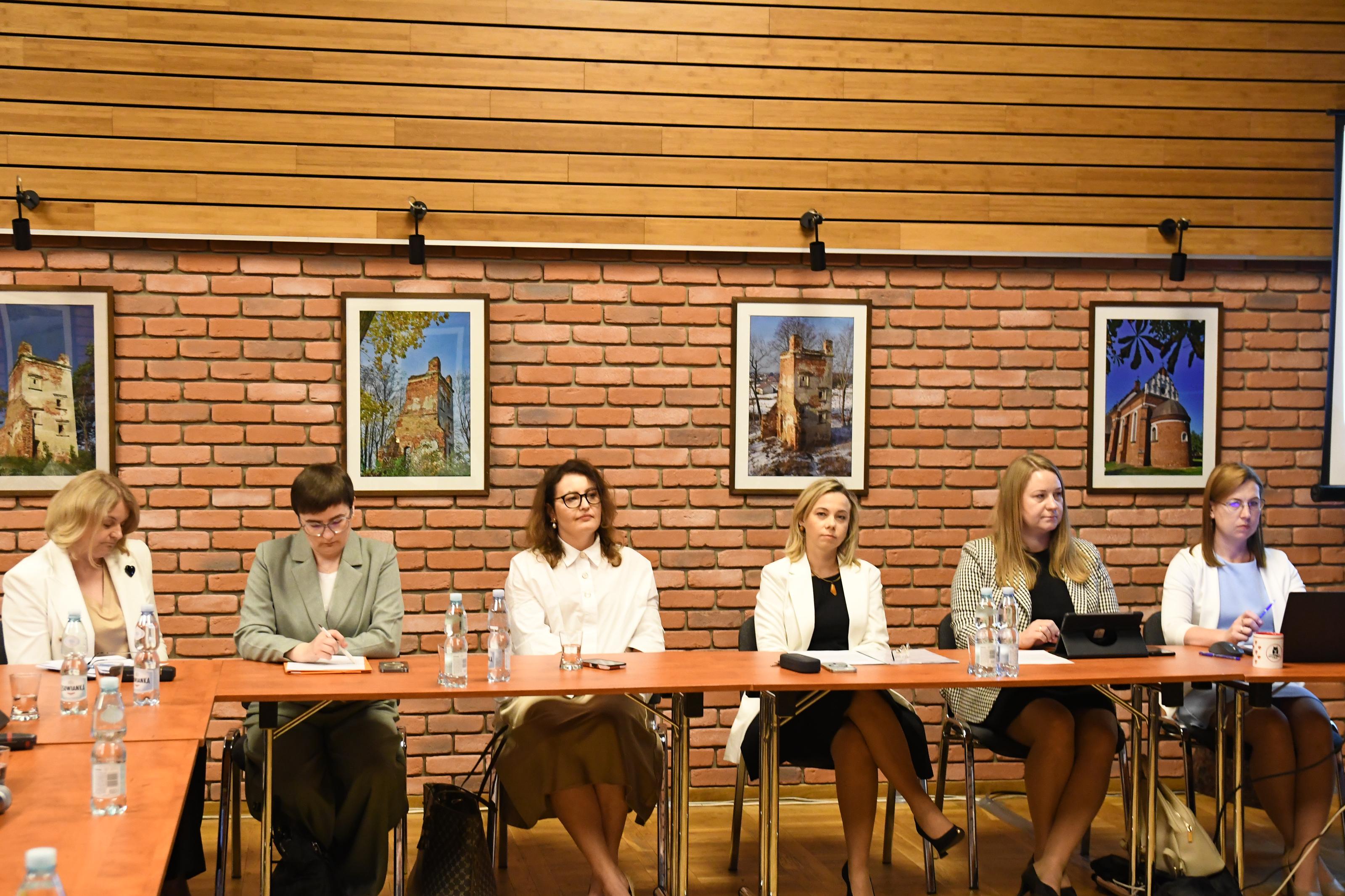 WOTUM ZAUFANIA I ABSOLUTORIUM DLA BURMISTRZA GMINY BROK